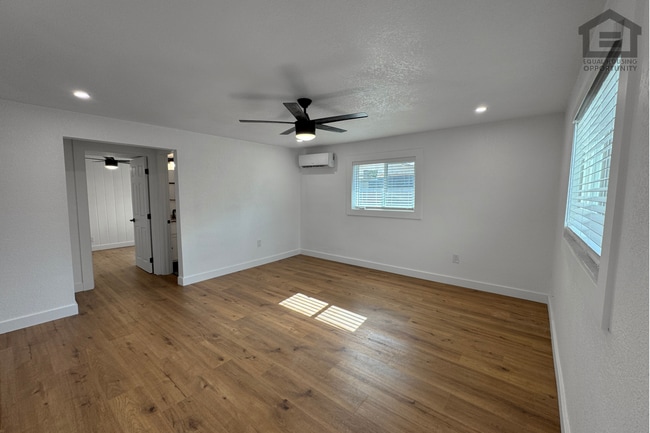 Photo - 1017 E Moreland St Apartment