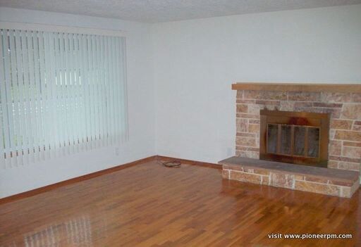 Building Photo - 1560 Goodpasture Island Rd