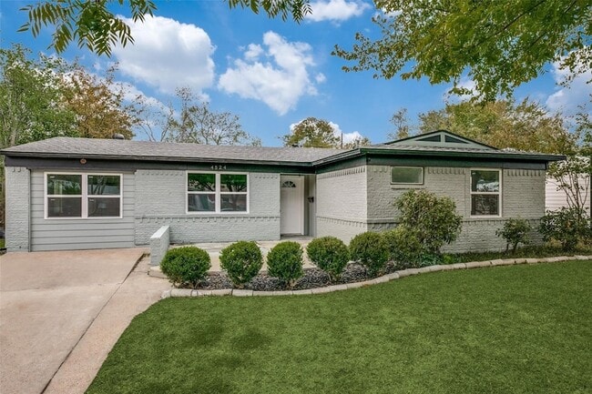 Photo - 4524 Harvey Dr House