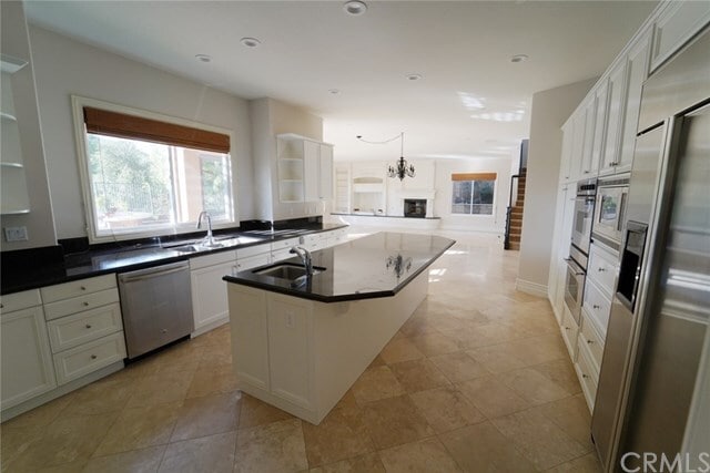 Building Photo - 18 Flagstone