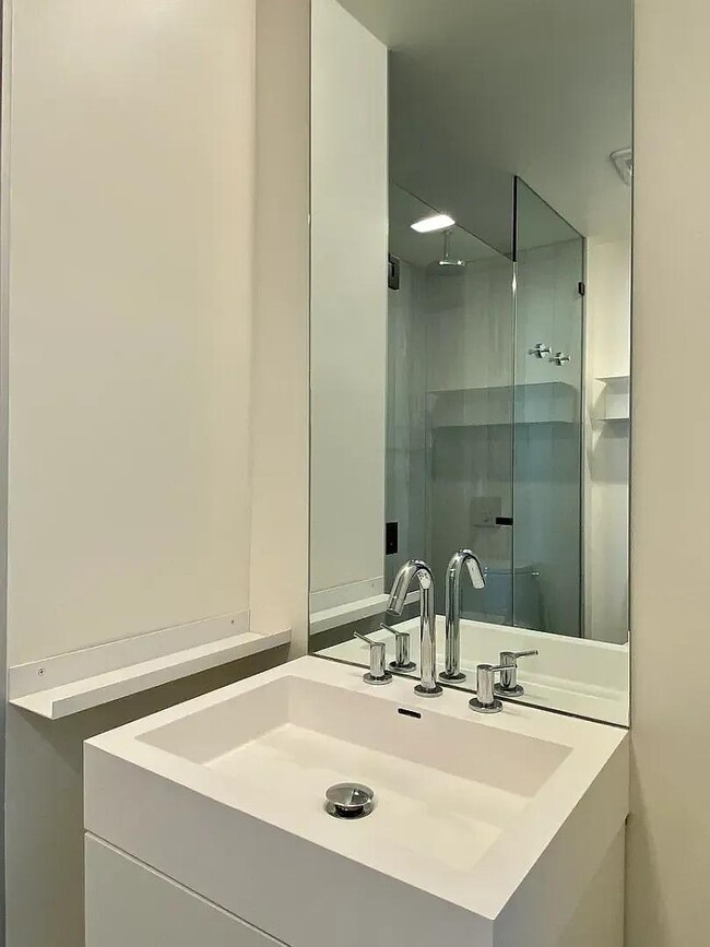 Foto del edificio - 241 10th St