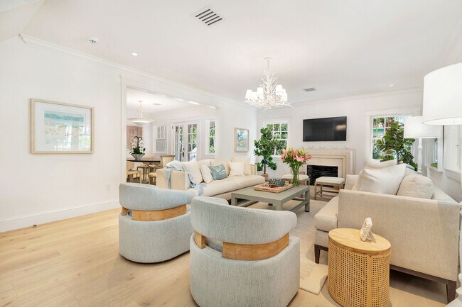 Foto del edificio - 142 Seabreeze Ave