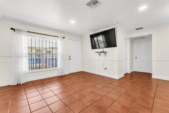 Building Photo - 15350 SW 72nd St