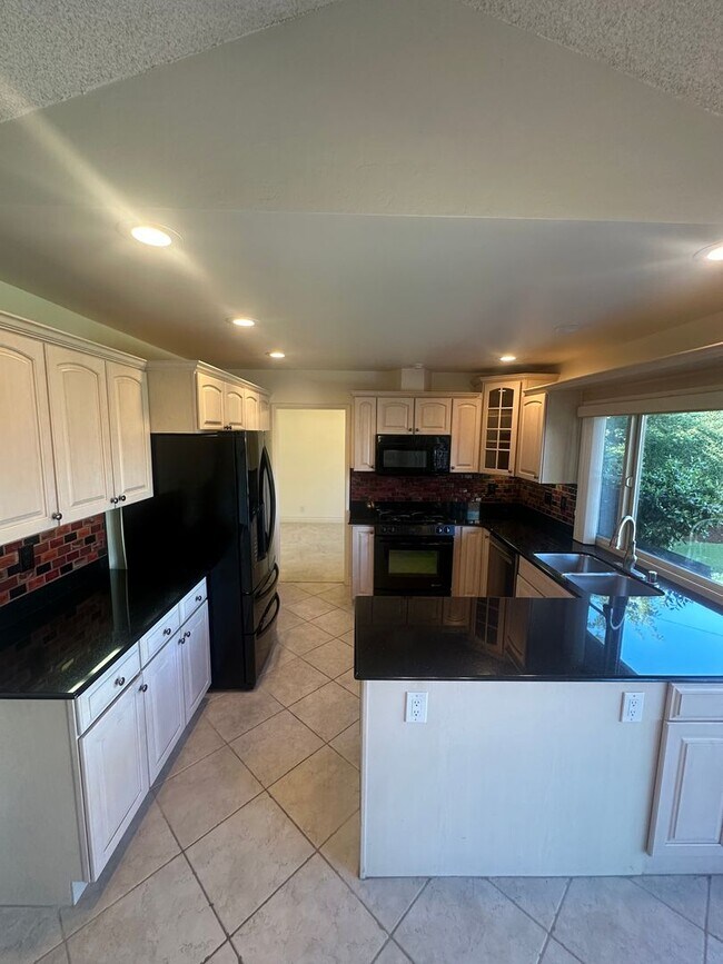 Building Photo - Almaden Single Family Home