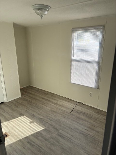 Building Photo - 1112 Deep River Ct