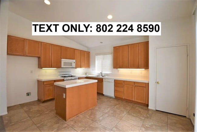 Building Photo - 43878 Marbella St