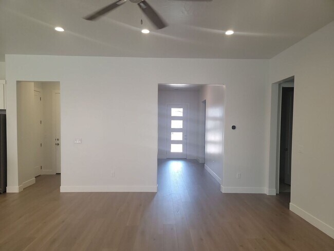 Foto del edificio - Brand New Stylish 3 Bedroom Home!