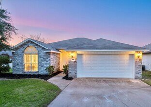 Building Photo - 4701 Silver Leaf Ct