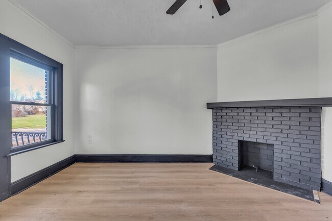 Foto del edificio - 3447 E 140th St