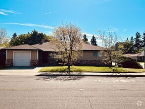 Building Photo - 5325 Karbet Way