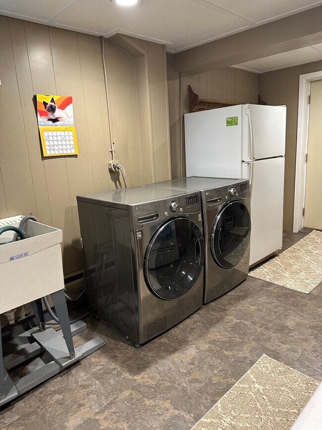 Foto del edificio - 1395 Lone Oak Rd