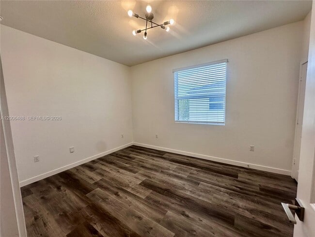 Foto del edificio - 540 NE 5th Ln