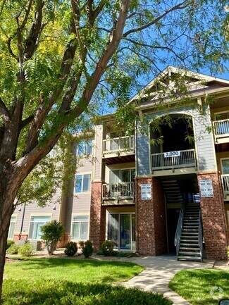 Building Photo - 804 Summer Hawk Dr
