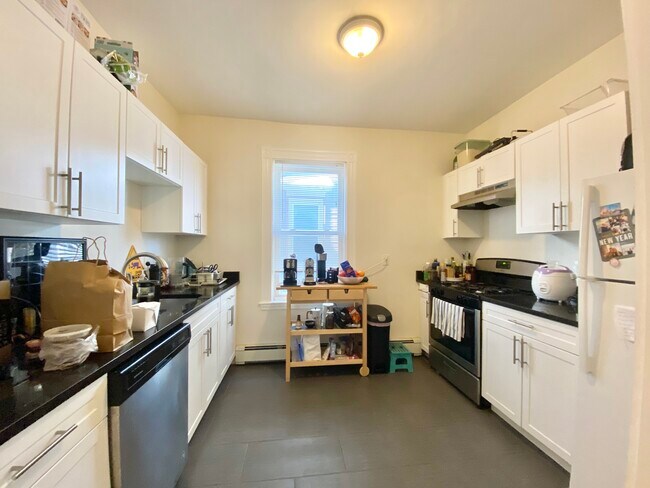 Building Photo - 101 Calumet St