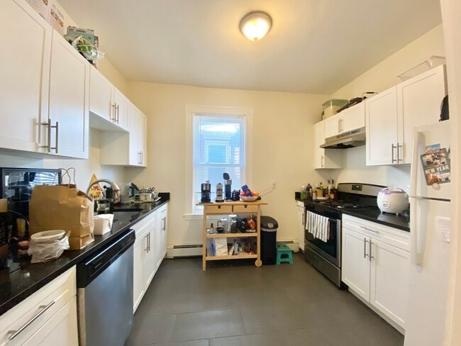 Building Photo - 101 Calumet St