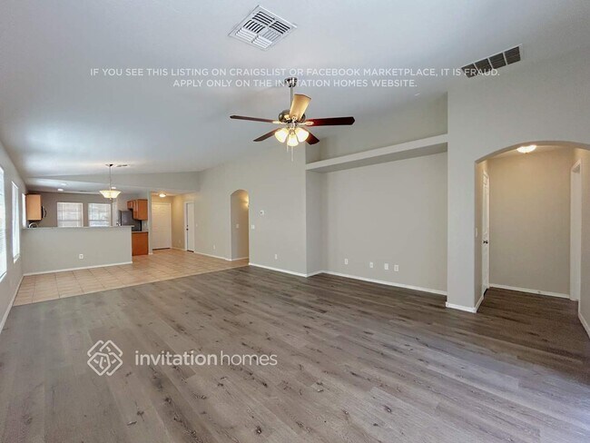 Foto del edificio - 15265 W Monroe St