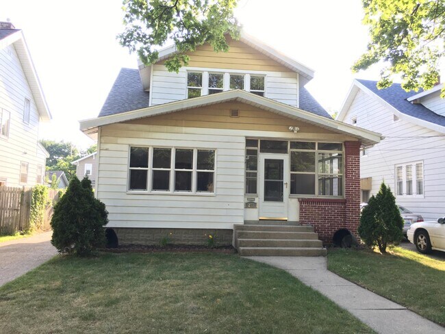 Foto del edificio - 253 Valley Ave SW