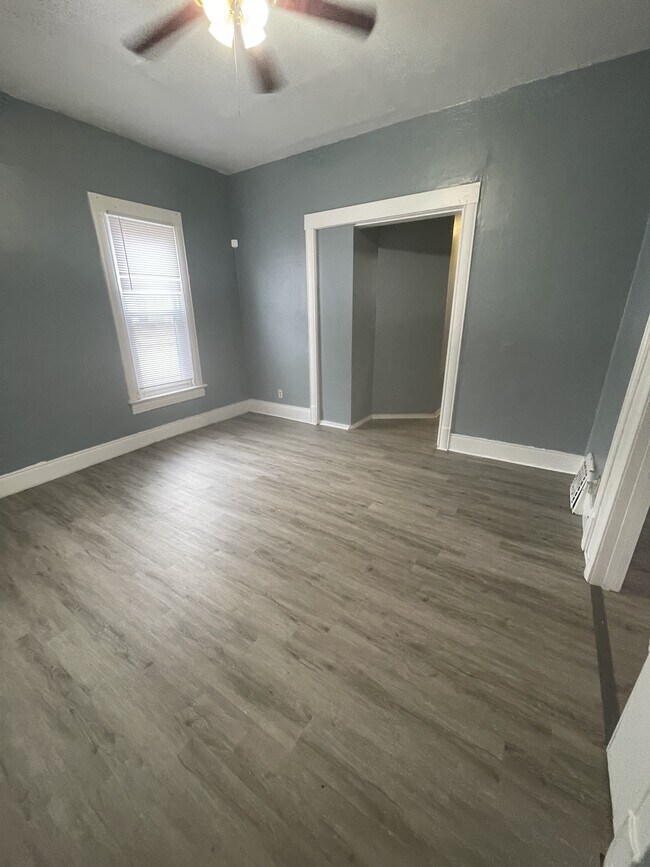 Foto del edificio - 1131 S 13th St