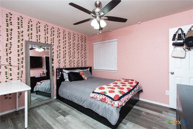 Building Photo - 705 Rowdy Dr