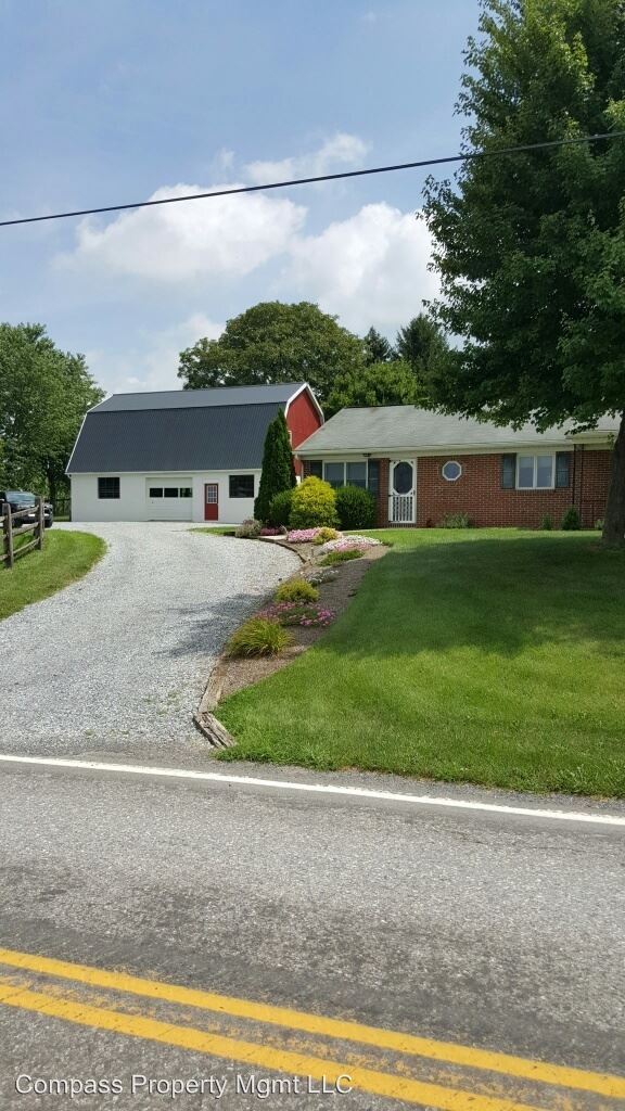 229 S Churchtown Rd, Narvon, PA 17555 House for Rent in Narvon, PA