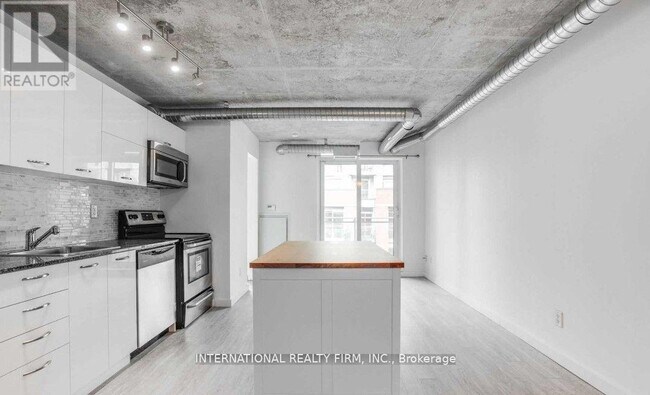 Building Photo - 170 Sudbury St