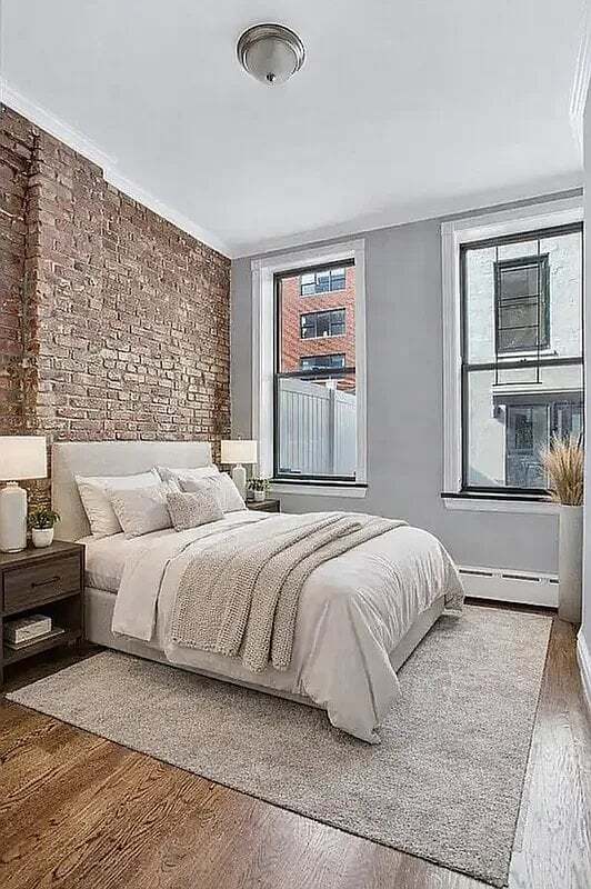 Building Photo - 350 W 21st St