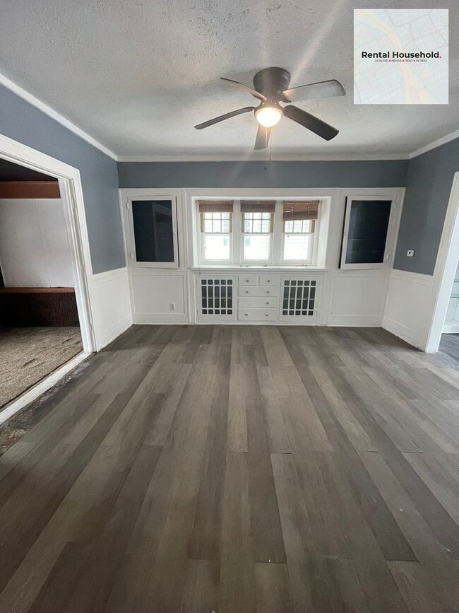 Building Photo - 521 Bates Rd