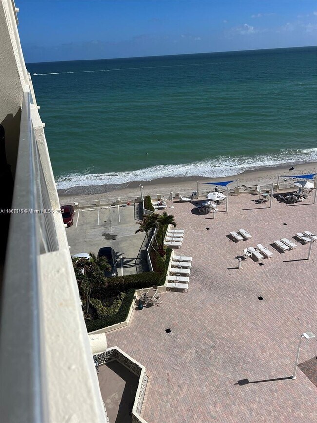Building Photo - 3180 S Ocean Dr