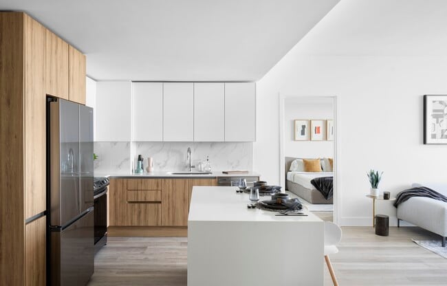 Interior Photo - Cascade Link at Douglas