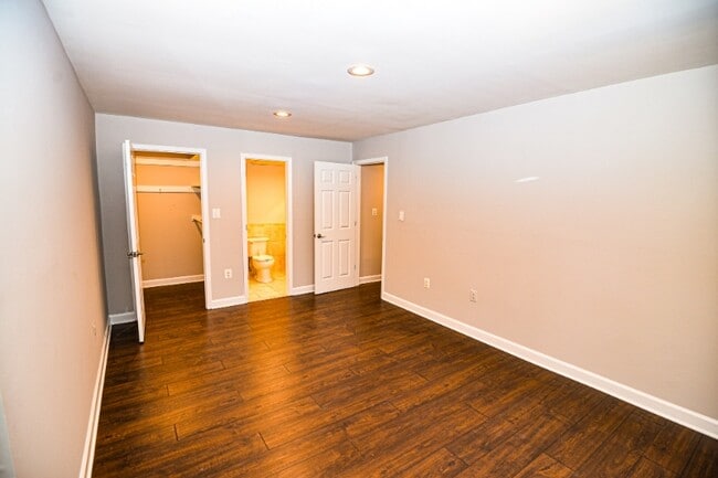 Foto del edificio - 3356 Woodburn Rd