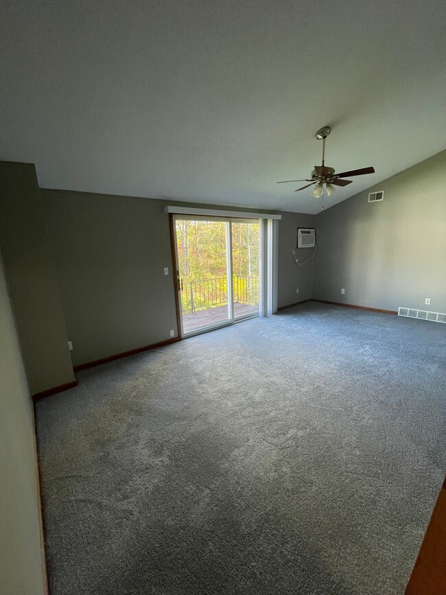 Sala de estar - Oakwood Apartments