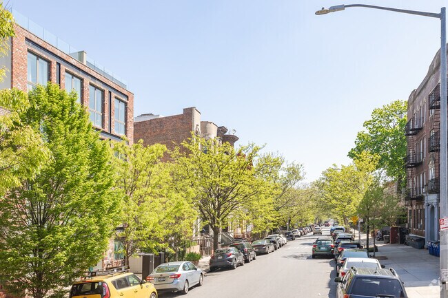 Foto del edificio - 447-449 Decatur St