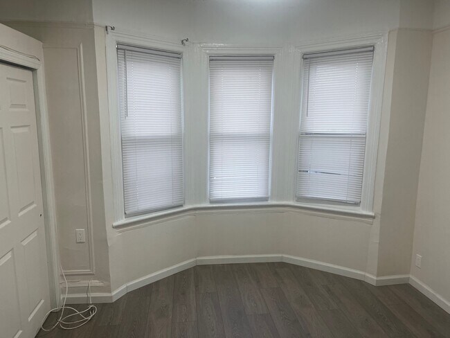 Foto del edificio - 1168 E 221st St