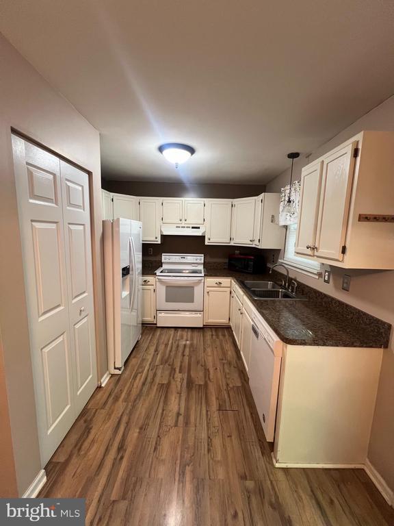 Foto del edificio - 11554 Deadwood Dr
