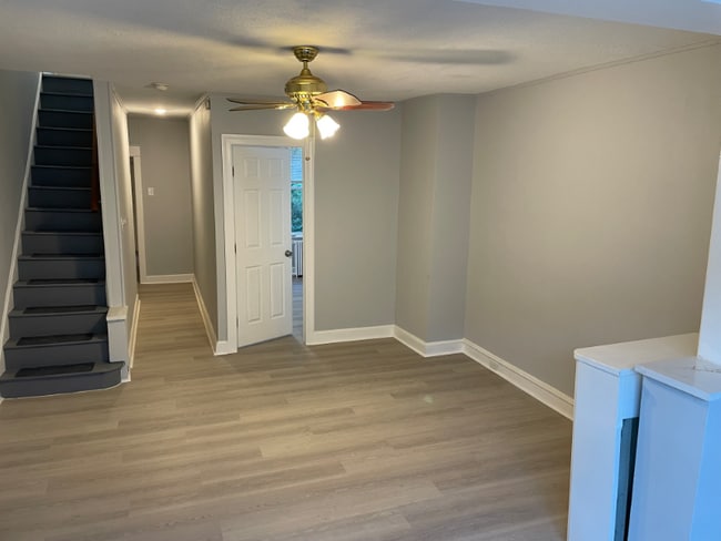 Photo - 321 Delphine St House