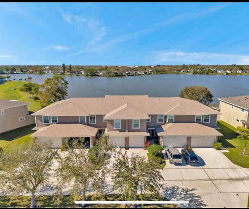 Foto principal - 8227 118th Ave