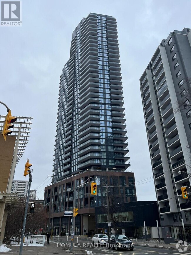 Building Photo - 159-159 Wellesley St E