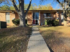 Building Photo - 1253 Island Dr