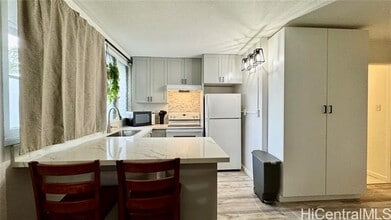 Building Photo - 455 Lewers St