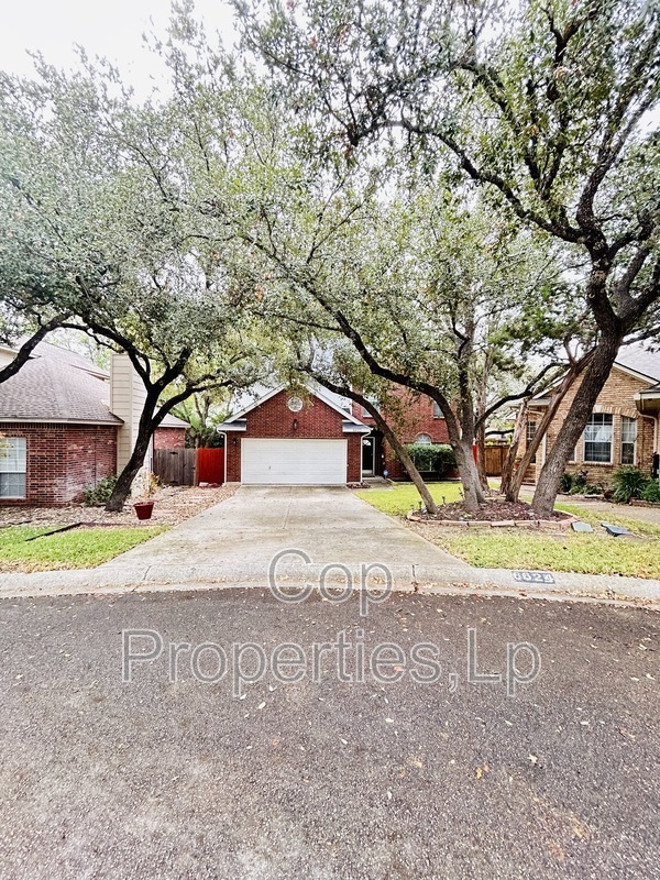 Foto principal - 6622 Shady Bend Dr