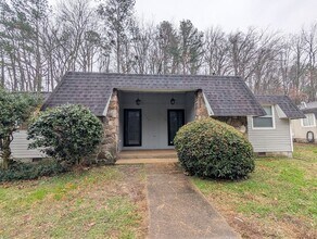 Building Photo - 3718 Fountain Ave