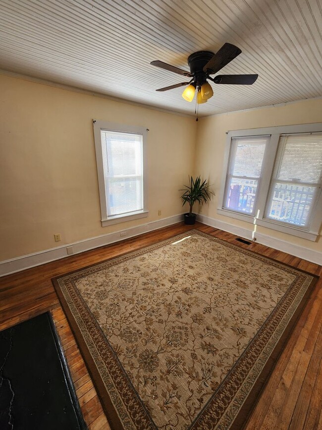 Foto del edificio - 4br/2ba House in Downtown (Durham)