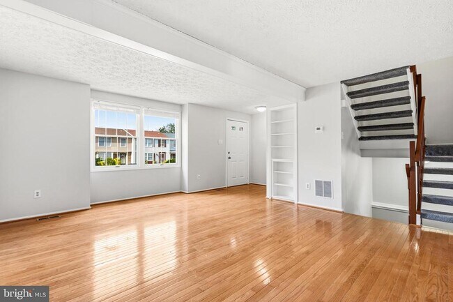 Foto del edificio - 4600 Brentleigh Ct