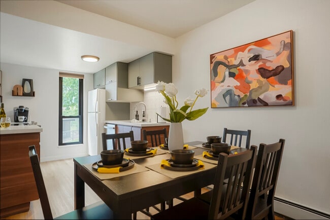 Foto del edificio - 625 Manhattan Pl