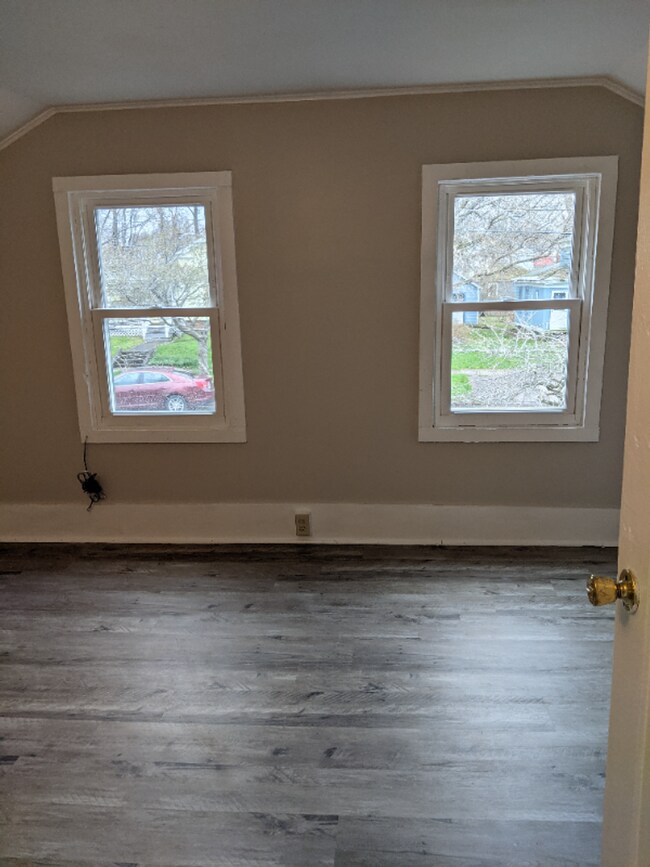 Foto del edificio - Adorable, Affordable, Available!! Complete Reno!!