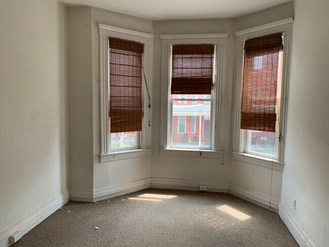 Building Photo - 29 Welsford