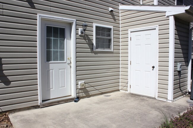 Photo - End Unit Townhome for Rent in Grottoes