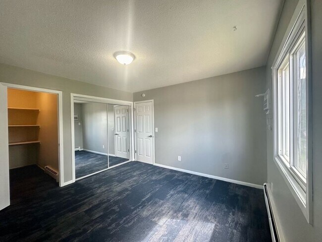 Foto del edificio - 1315 N Dowling Ave