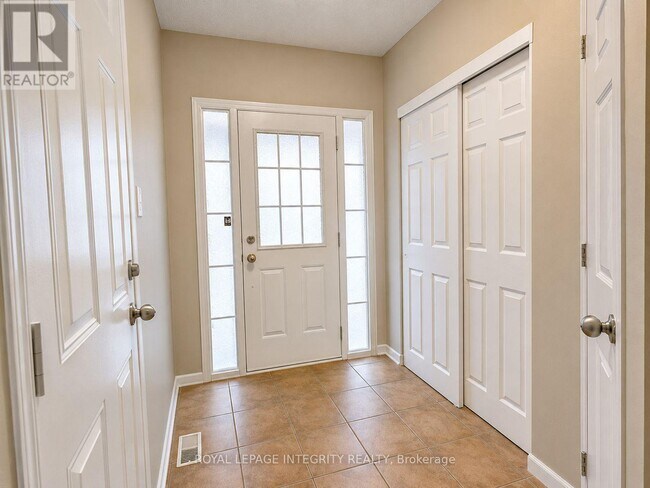 Building Photo - 302 Quetico Private