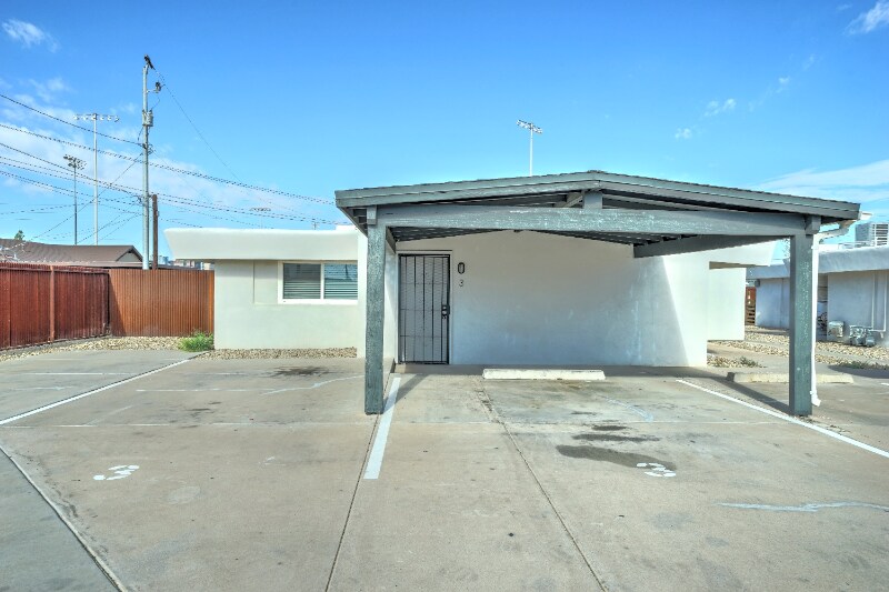 Primary Photo - 1405 E Roosevelt St
